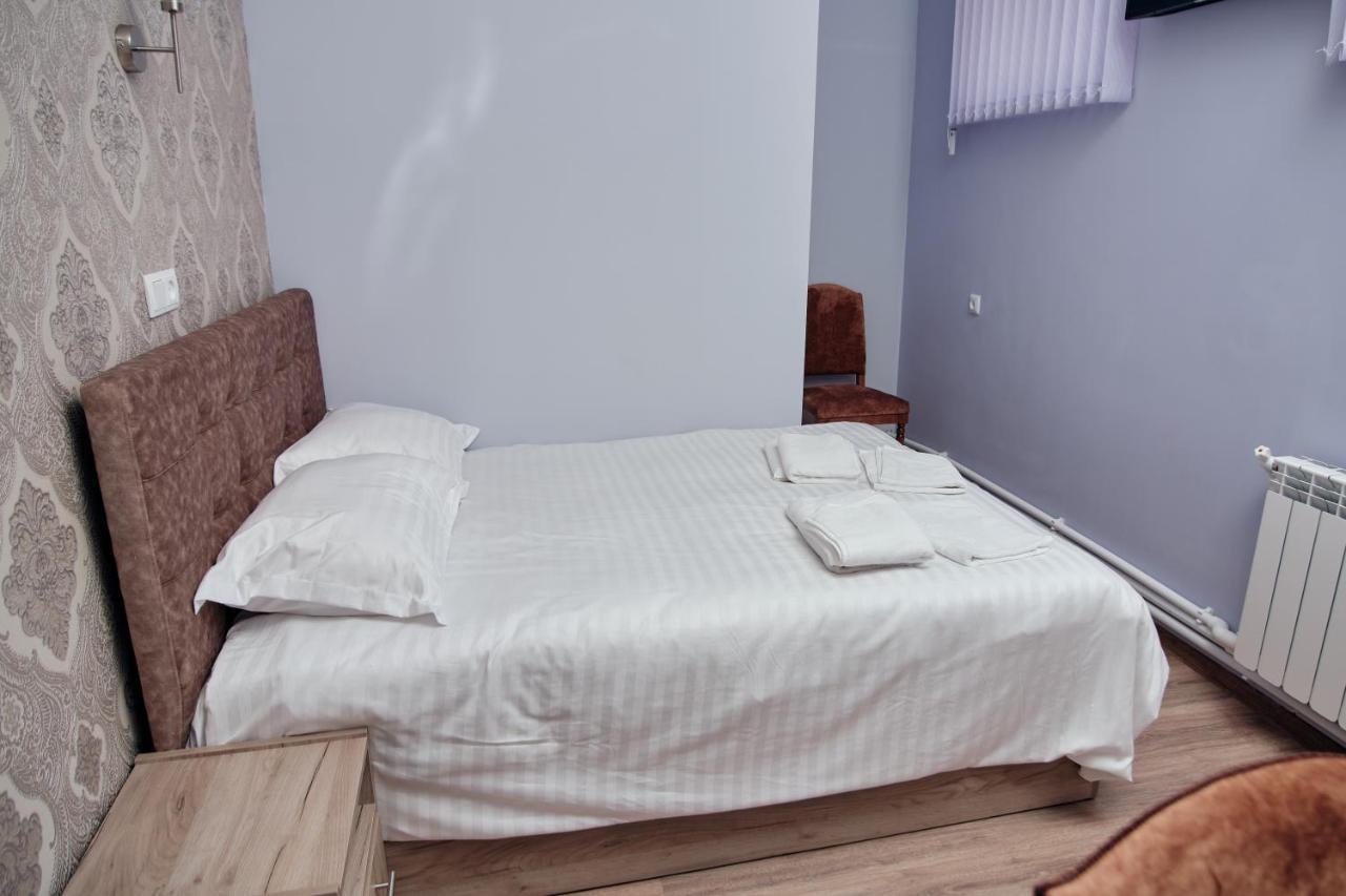 Ro Metro Aparthotel Gyumri ภายนอก รูปภาพ