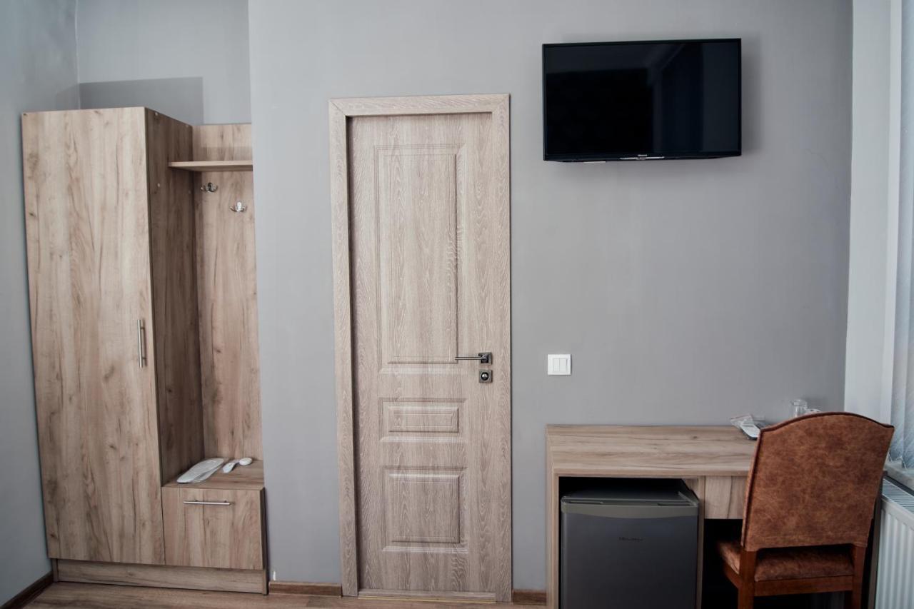 Ro Metro Aparthotel Gyumri ภายนอก รูปภาพ