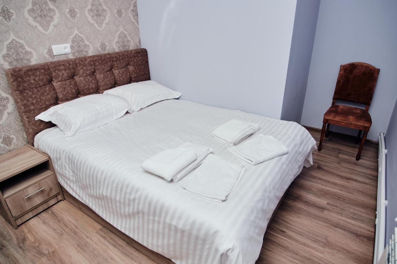 Ro Metro Aparthotel Gyumri ภายนอก รูปภาพ