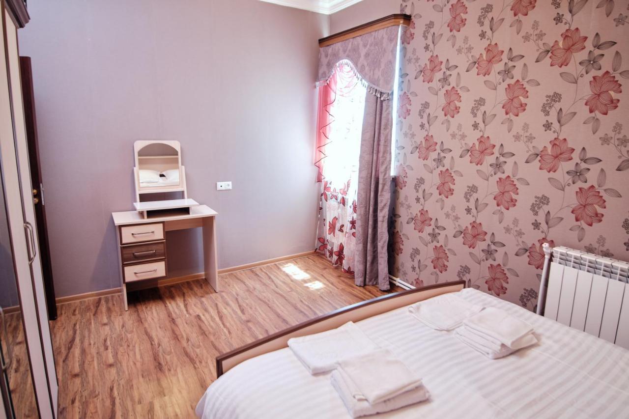 Ro Metro Aparthotel Gyumri ภายนอก รูปภาพ