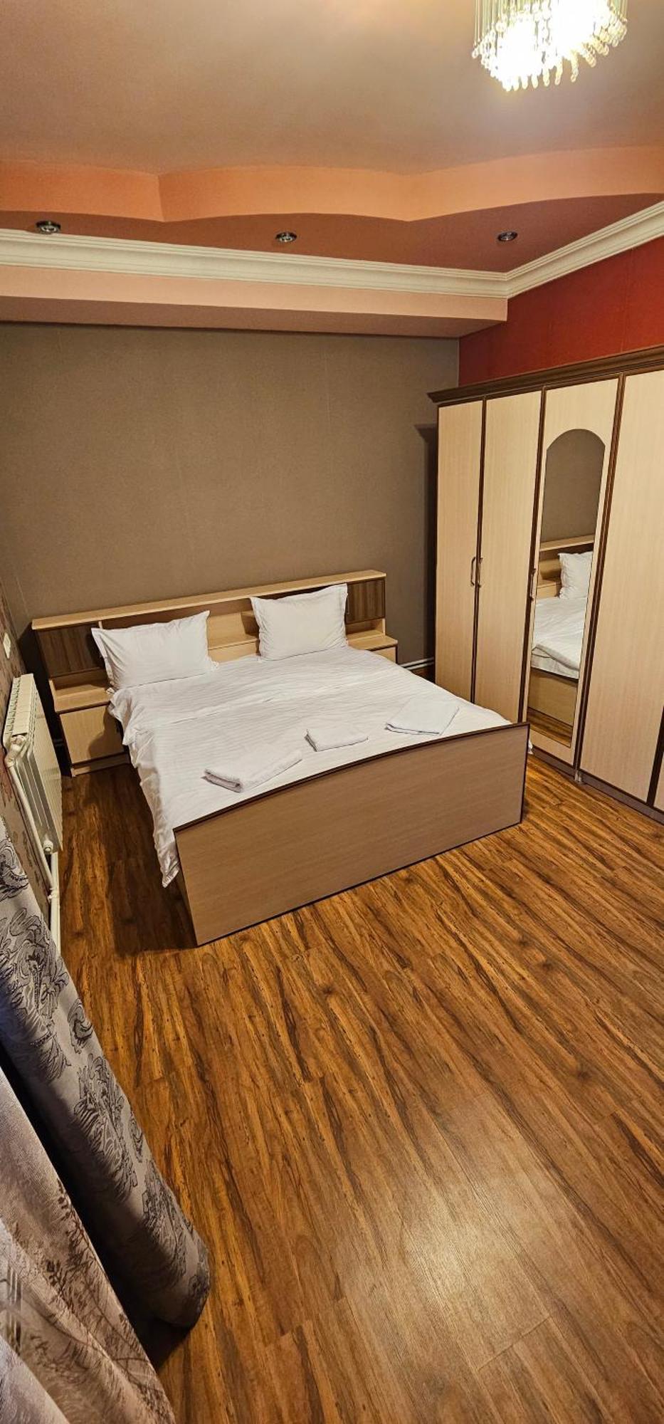 Ro Metro Aparthotel Gyumri ภายนอก รูปภาพ